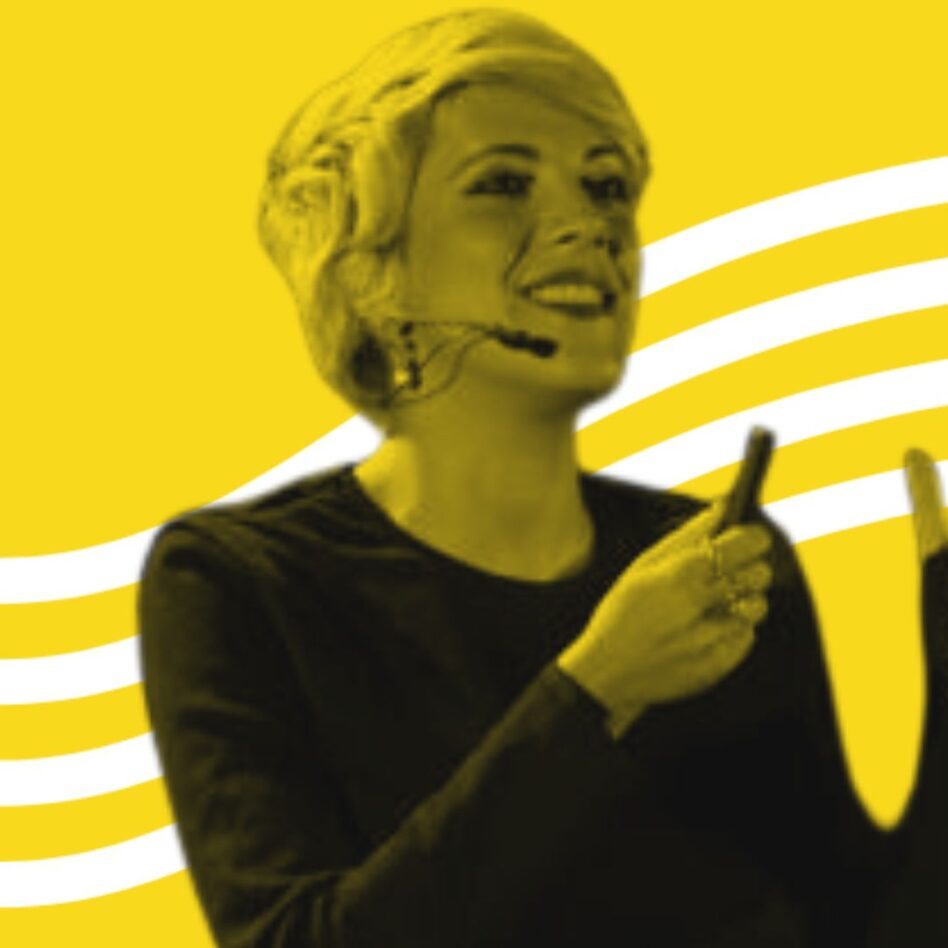 Noemi Taccarelli, Founder, growth hacker, docente, autrice